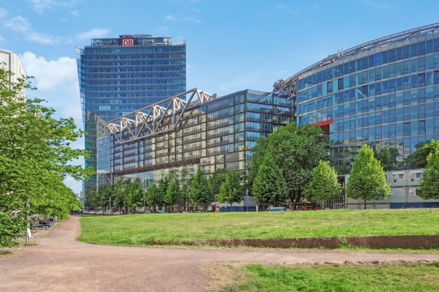 Your Penthouse at Potsdamer Platz! Ready to move 2/3-room upscale apartment for sale - Bild